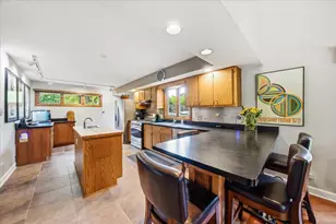 318 N Brookshore Dr, Shorewood, IL 60404 - Photo 5