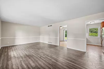 136 Scott Drive, East Dundee, IL 60118 - Photo 5