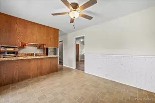 136 Scott Dr, East Dundee, IL 60118 - Photo 11