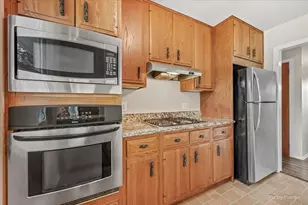 136 Scott Dr, East Dundee, IL 60118 - Photo 7