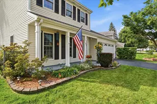 1860 Carl Dr, Round Lake Beach, IL 60073 - Photo 3