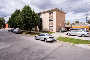 7500 W Addison St, Chicago, IL 60634 - Photo 23