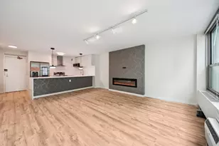 3600 N Lake Shore Dr, Chicago, IL 60613 - Photo 9