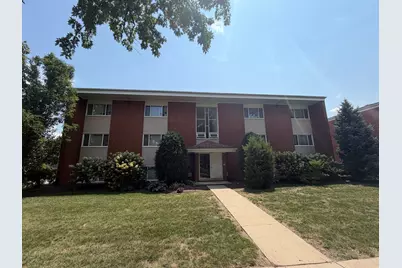 573 Pershing Avenue #F, Glen Ellyn, IL 60137 - Photo 1
