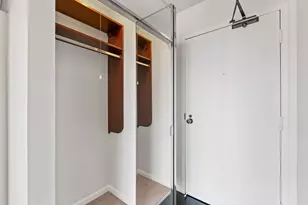 33 W Delaware Pl, Chicago, IL 60610 - Photo 21