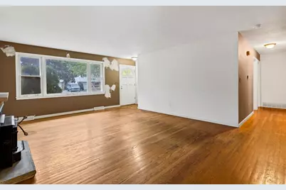 2736 Wall Avenue, Waukegan, IL 60087 - Photo 5