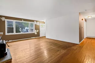 2736 Wall Ave, Waukegan, IL 60087 - Photo 5