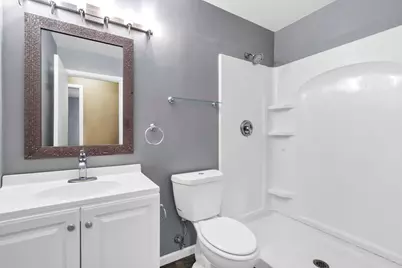 2736 Wall Avenue, Waukegan, IL 60087 - Photo 9