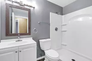 2736 Wall Ave, Waukegan, IL 60087 - Photo 9