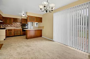 2736 Wall Ave, Waukegan, IL 60087 - Photo 3