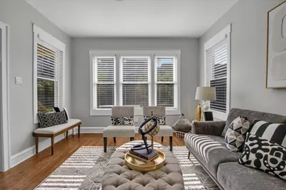 9824 S Escanaba Avenue, Chicago, IL 60617 - Photo 5
