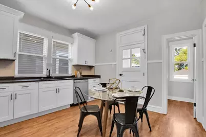 9824 S Escanaba Avenue, Chicago, IL 60617 - Photo 13