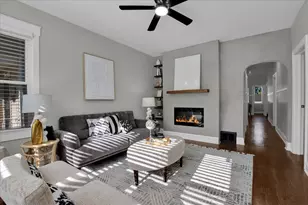 9824 S Escanaba Ave, Chicago, IL 60617 - Photo 7