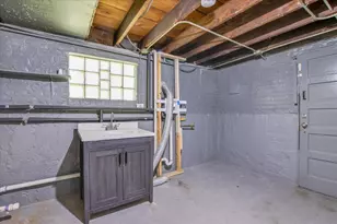 9824 S Escanaba Ave, Chicago, IL 60617 - Photo 29