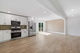 17691 Devon Dr, Country Club Hills, IL 60478 - Photo 9