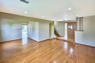 593 Iroquois Trail, Carol Stream, IL 60188 - Photo 3