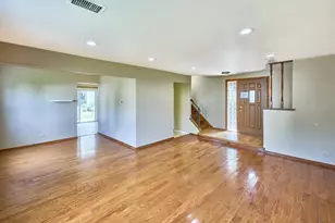 593 Iroquois Trail, Carol Stream, IL 60188 - Photo 3
