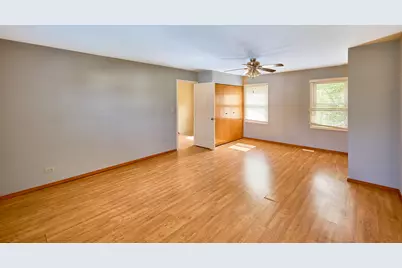 593 Iroquois Trail, Carol Stream, IL 60188 - Photo 9