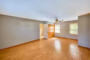 593 Iroquois Trail, Carol Stream, IL 60188 - Photo 9