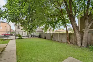 2854 W 38th Pl, Chicago, IL 60632 - Photo 17