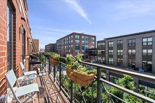 2513 N Milwaukee Ave, Chicago, IL 60647 - Photo 9