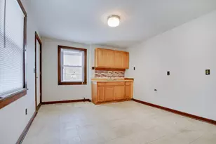 2858 W 38th Pl, Chicago, IL 60632 - Photo 23