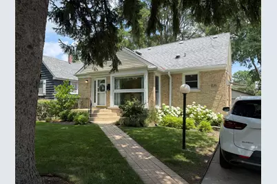 235 Nordica Avenue, Glenview, IL 60025 - Photo 1