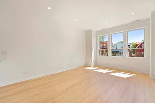 538 N Trumbull Ave, Chicago, IL 60624 - Photo 3
