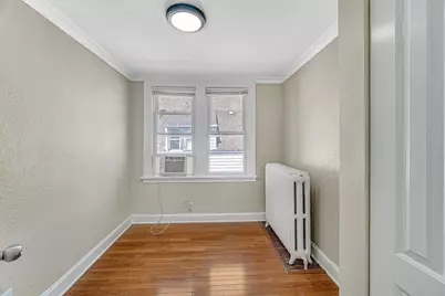 4824 W Byron Street, Chicago, IL 60641 - Photo 9