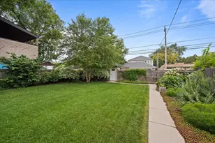 1136 Florence Ave, Evanston, IL 60202 - Photo 21