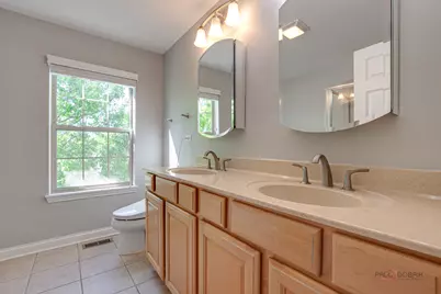 2460 Violet Street #2460, Glenview, IL 60026 - Photo 17