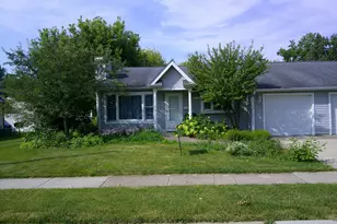 1433 Oakwood Dr, Dekalb, IL 60115 - Photo 1