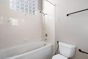 1761 W Morse Ave, Chicago, IL 60626 - Photo 17