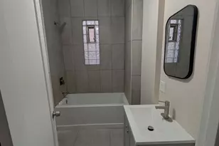 654 E 92nd Pl, Chicago, IL 60619 - Photo 21