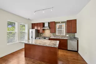 1624 W Grace St, Chicago, IL 60613 - Photo 3