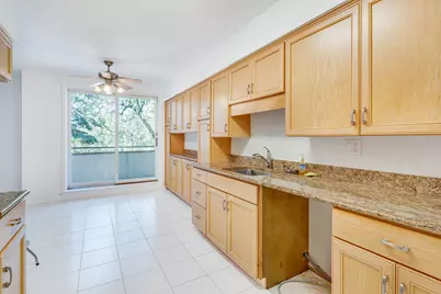 6400 N Cicero Avenue #212, Lincolnwood, IL 60712 - Photo 3