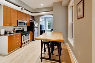 1729 W Erie St, Chicago, IL 60622 - Photo 9