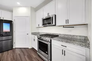2080 Bent Grass Wy, Bolingbrook, IL 60490 - Photo 11