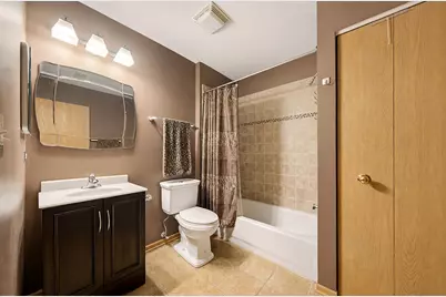 7411 Grandview Court, Carpentersville, IL 60110 - Photo 17
