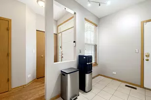 7411 Grandview Ct, Carpentersville, IL 60110 - Photo 5