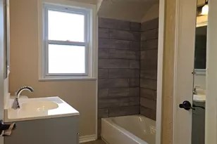 10638 S Eberhart Ave, Chicago, IL 60628 - Photo 9