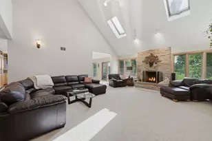 8416 Evergreen Ln, Darien, IL 60561 - Photo 5