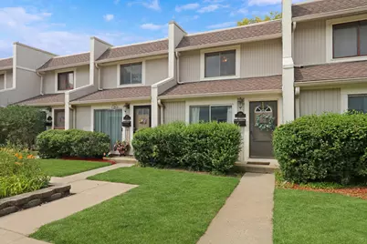 539 Quail Creek Drive, Grayslake, IL 60030 - Photo 1