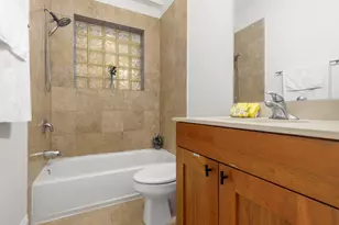 4662 N Winthrop Ave, Chicago, IL 60640 - Photo 15