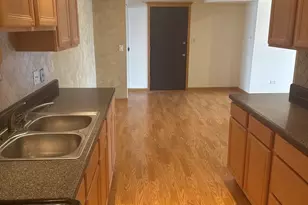 5721 Circle Dr, Oak Lawn, IL 60453 - Photo 5