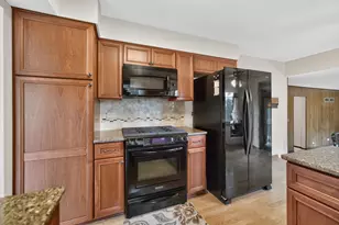 117 York Ct, Naperville, IL 60540 - Photo 9