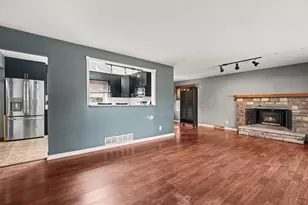 2403 Hacker Dr, Joliet, IL 60435 - Photo 5