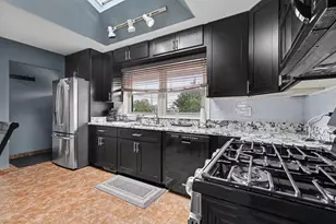2403 Hacker Dr, Joliet, IL 60435 - Photo 9
