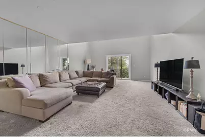 1354 W Byron Avenue #B, Addison, IL 60101 - Photo 11