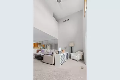 1354 W Byron Avenue #B, Addison, IL 60101 - Photo 9